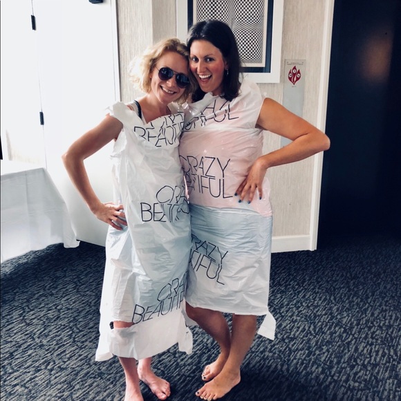 Meet your Posher, Tiffany - Picture 2 of 6